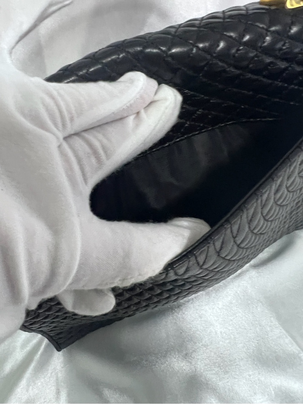 Preloved Vintage Bally Black Quilted Top-Handle Women's Bag with Gold Hardware - Picture 9 of 16